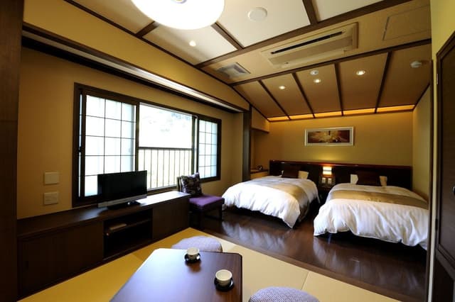 [Tsubaki] Japanese Style Room, 11.5 Tatami Mat, 2 Single Beds and Futon, Non-Smoking