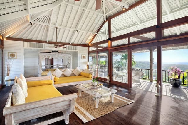 Raja - Five Bedroom Pool Villa with Ocean View