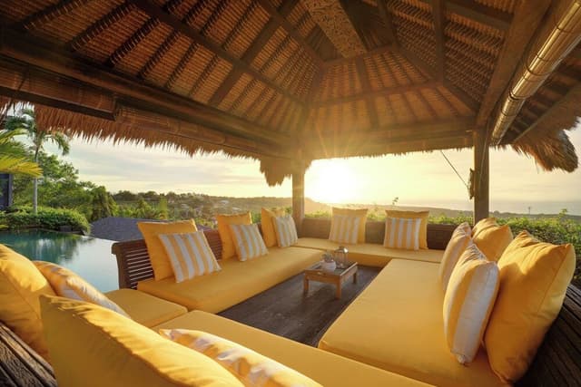 Raja - Five Bedroom Pool Villa with Ocean View