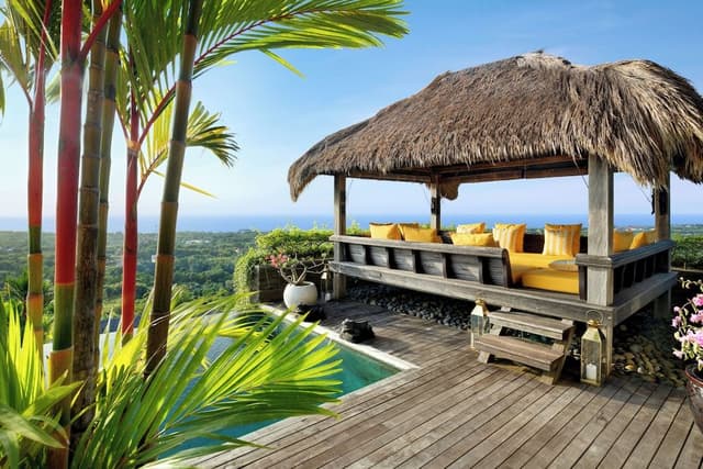 Raja - Five Bedroom Pool Villa with Ocean View