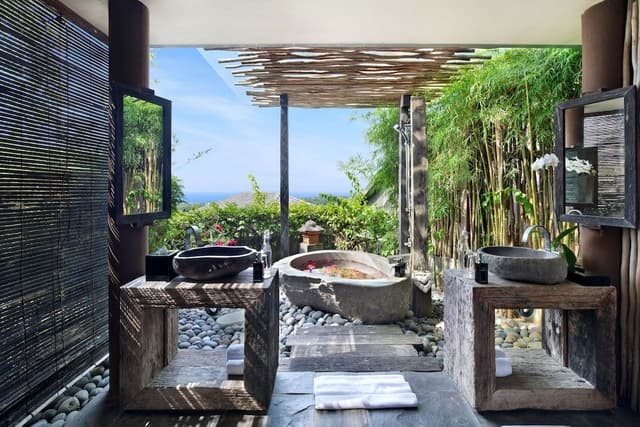 Raja - Five Bedroom Pool Villa with Ocean View