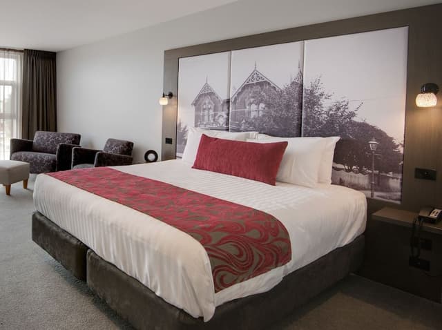 Superior Room, 1 King Bed