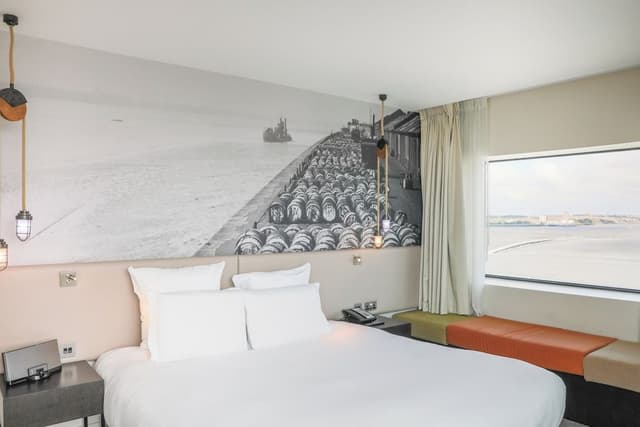 Deluxe Room, 1 King Bed