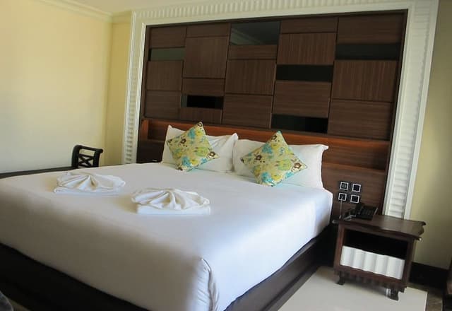 Deluxe Double City View Room