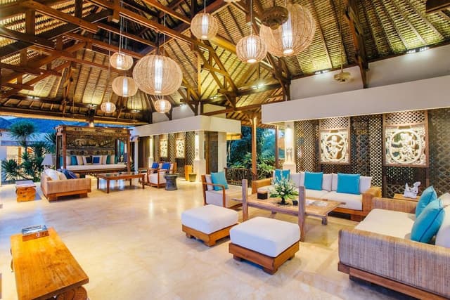 Puri Salila 5 Bedrooms Luxury Beachfront Villa with Private Pool and Free 8 Hours Car Usage