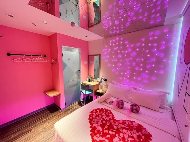 Romantic Themed Room