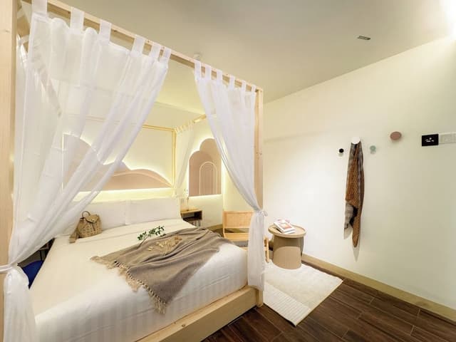 Romantic Themed Room