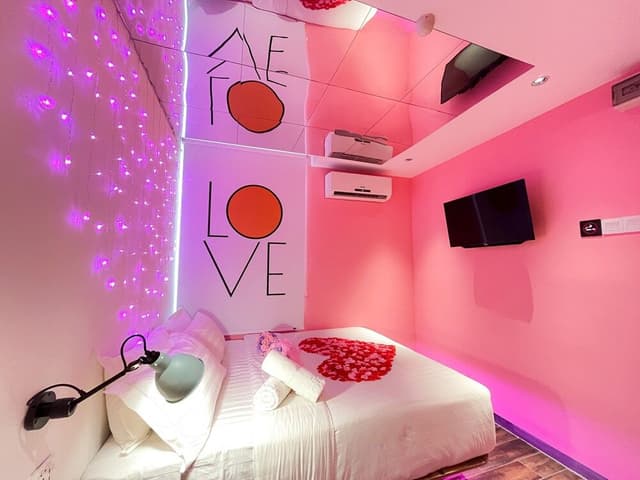 Romantic Themed Room