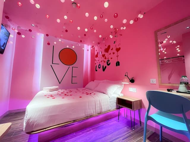 Romantic Themed Room