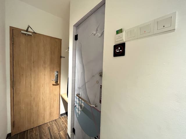 Modern Queen Room