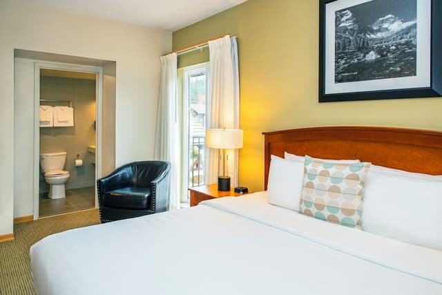 Deluxe Room, 1 King Bed