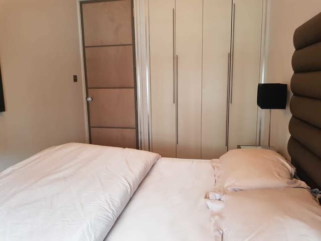 City Apartment, 1 Queen Bed, City View