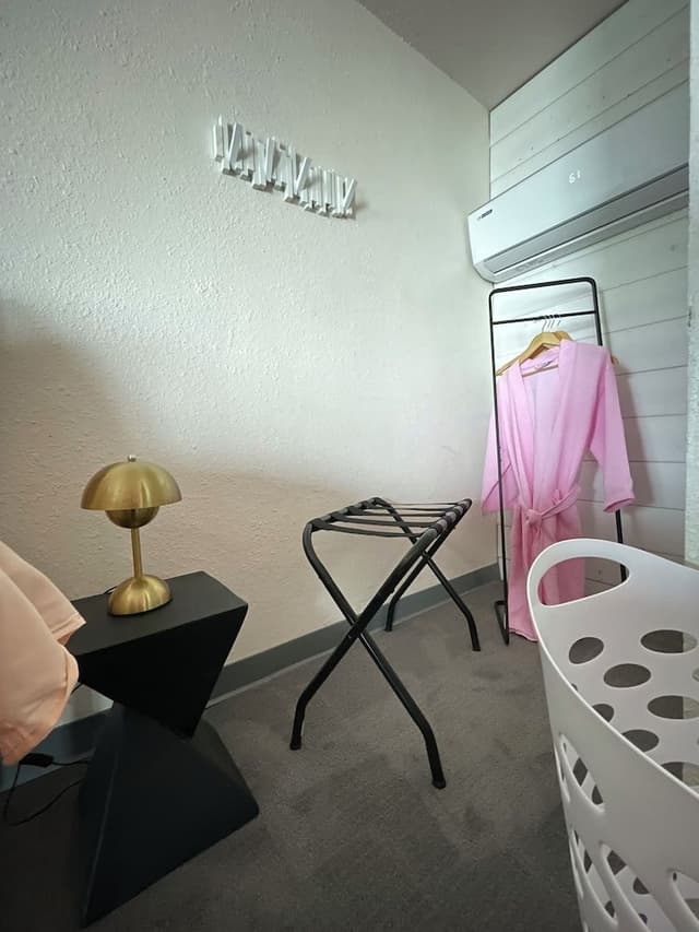 Deluxe Room, 1 King Bed