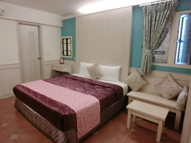 Double Room, No Windows, Tower