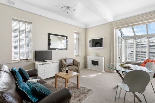 Apartment, 1 Bedroom (Apartment 6)