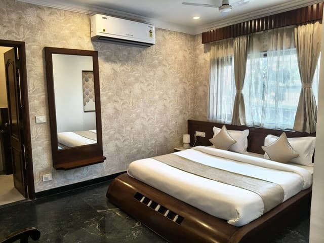 Premier Room