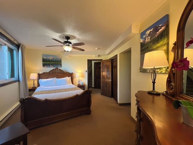 Family Penthouse, Multiple Bedrooms, Mountain View