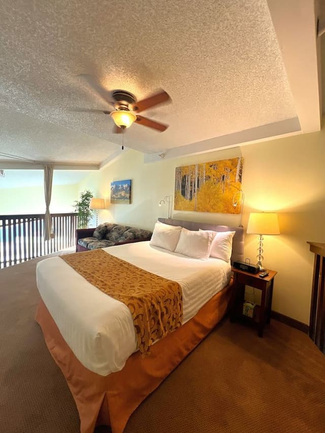 Family Penthouse, Multiple Bedrooms, Mountain View