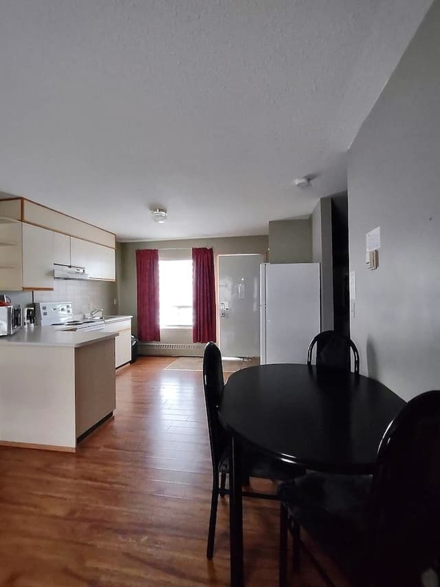 Executive Suite, 1 Bedroom, Non Smoking, Kitchen