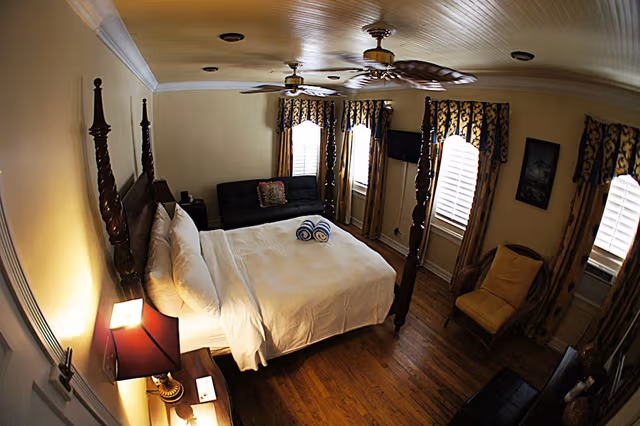 Luxury Room, 1 Queen Bed