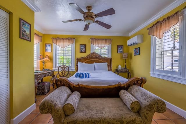 Luxury Havana Suite w/kitchenette