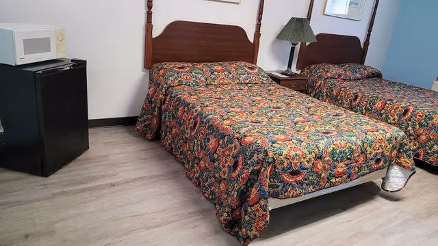 3 Queen Bed Non Smoking