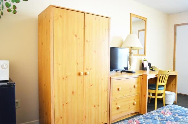 1 Queen Bed Non Smoking