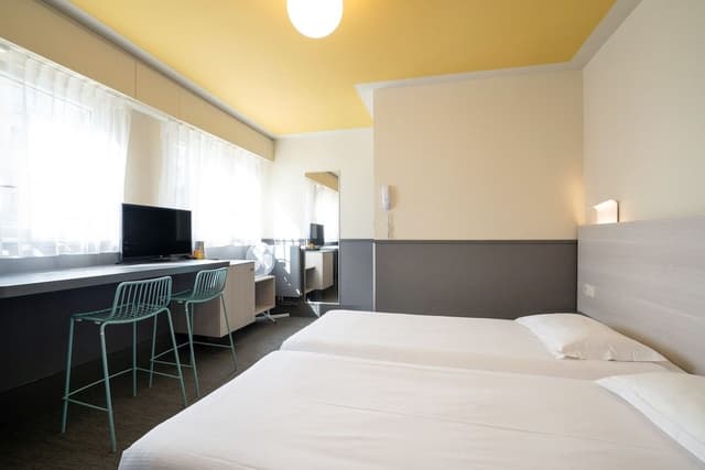 Premium Twin Room