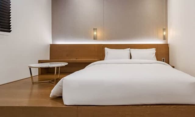 [2 Highballs+Snack] Standard Double Room