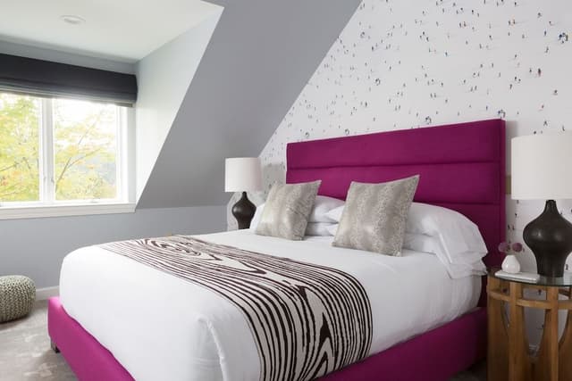 Trail House Lark Suite