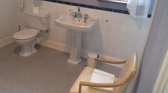 Deluxe Double Room, Sea View (Shower and Bath)