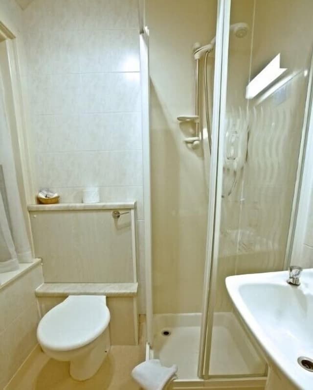 Standard Twin Room (Room 1)
