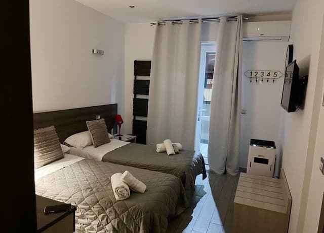 Junior Double Room, 2 Twin Beds