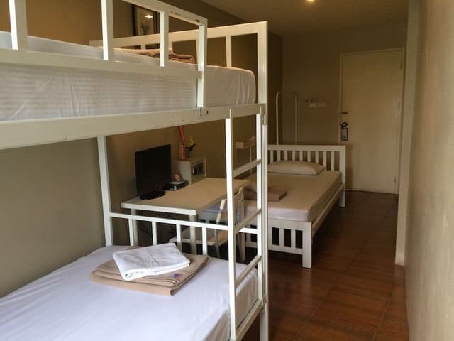 Basic Triple Room with Shared Bathroom
