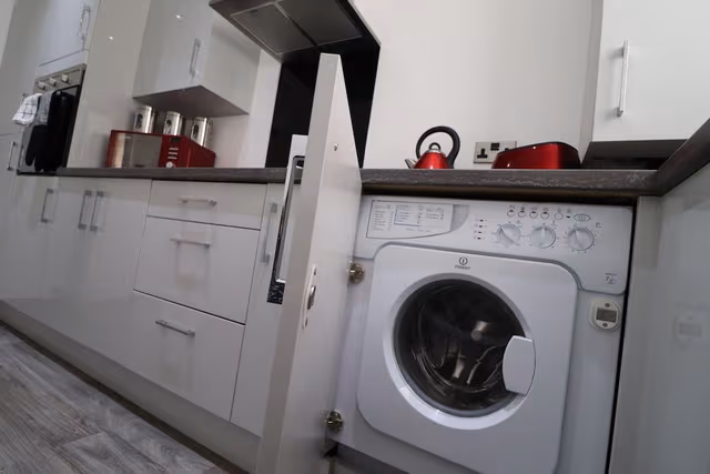 Luxury Apartment, 2 Bedrooms, Beachside (Apt 5)