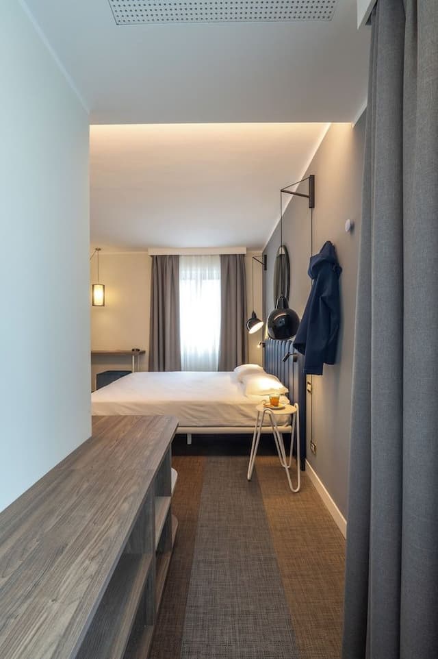 Classic Double or Twin Room, Private Bathroom