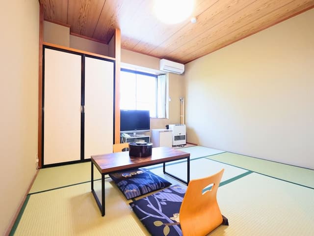 Japanese Style Room with Shared Bathroom