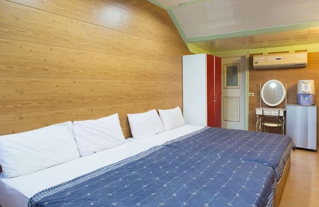 Basic Quadruple Room