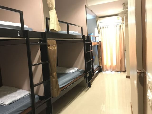 Family Room 6 Beds