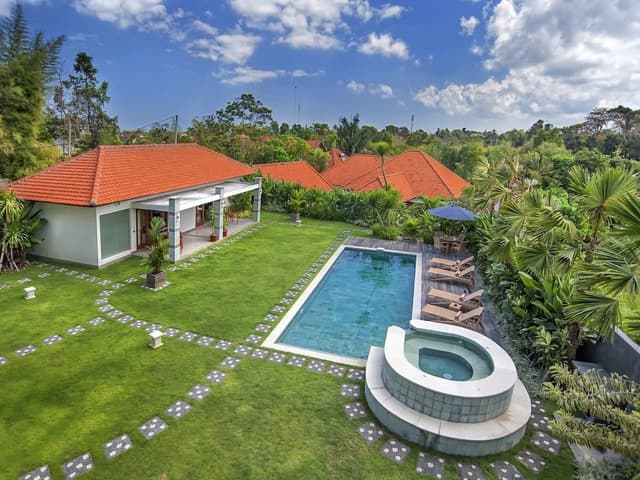 Villa, Smoking