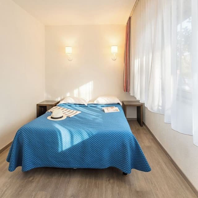 Apartment 6 people - 2 Bedrooms - Balcony