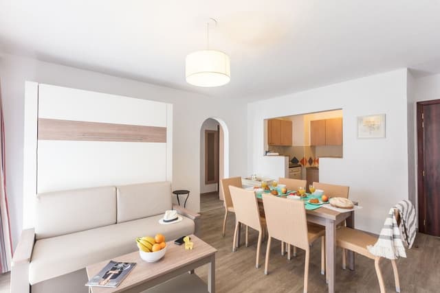 Apartment 6 people - 2 Bedrooms - Balcony
