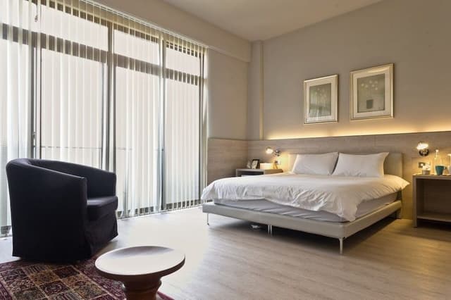 Double Room (502)