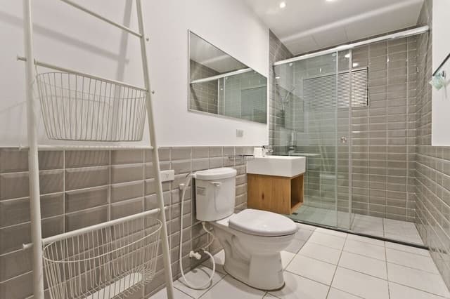 Double Room (502)