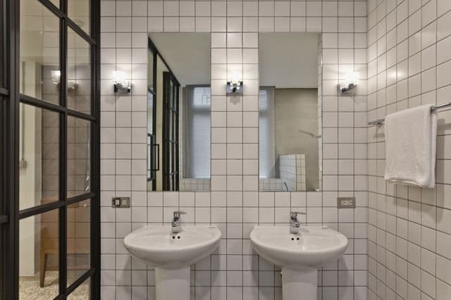 Double Room (501)