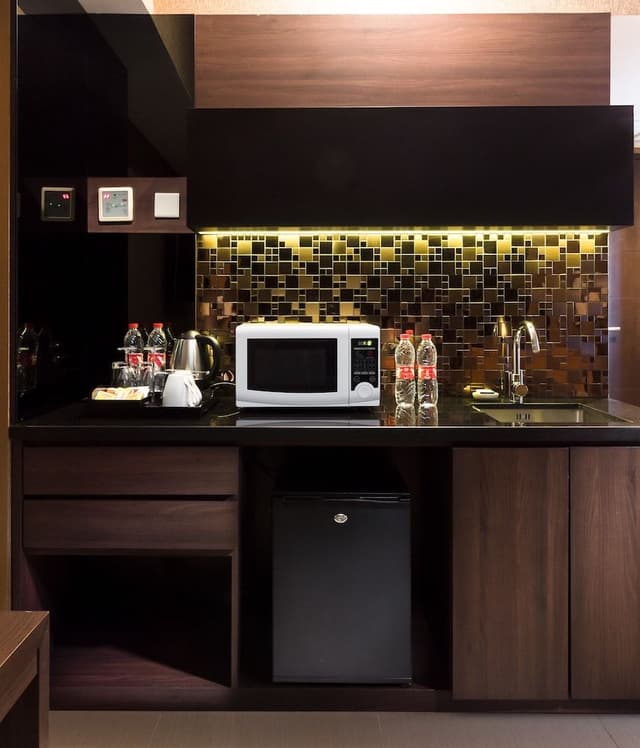 Suite, 1 King Bed, Non Smoking, City View