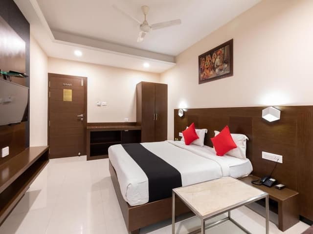Deluxe AC Room