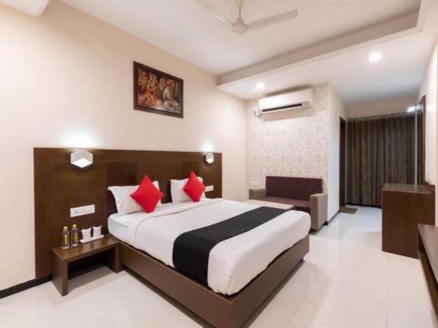 Deluxe AC Room