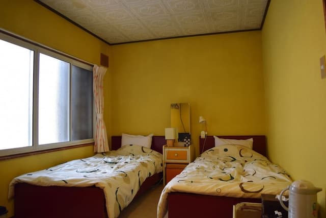 Twin Room, Shared Bathroom