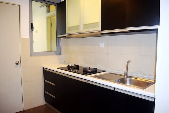 3 Bedrooms Apartment